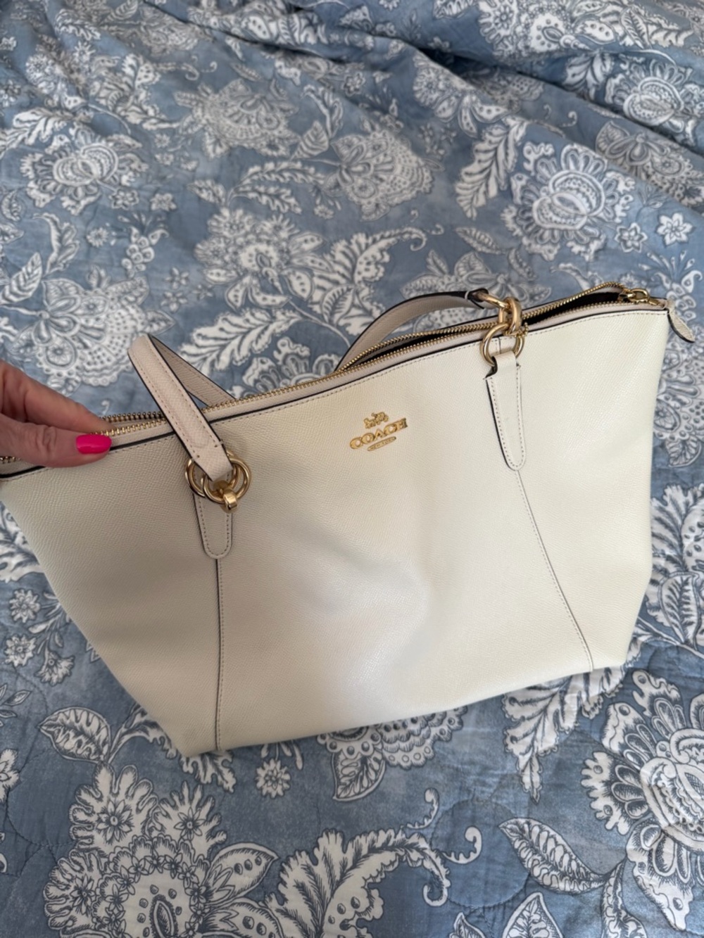 Coach Cream Leather Tote Bag with Gold Hardware